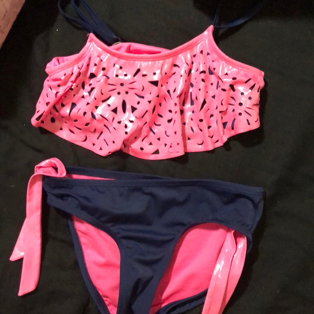 Justice 2 piece swim suit ❤️👀